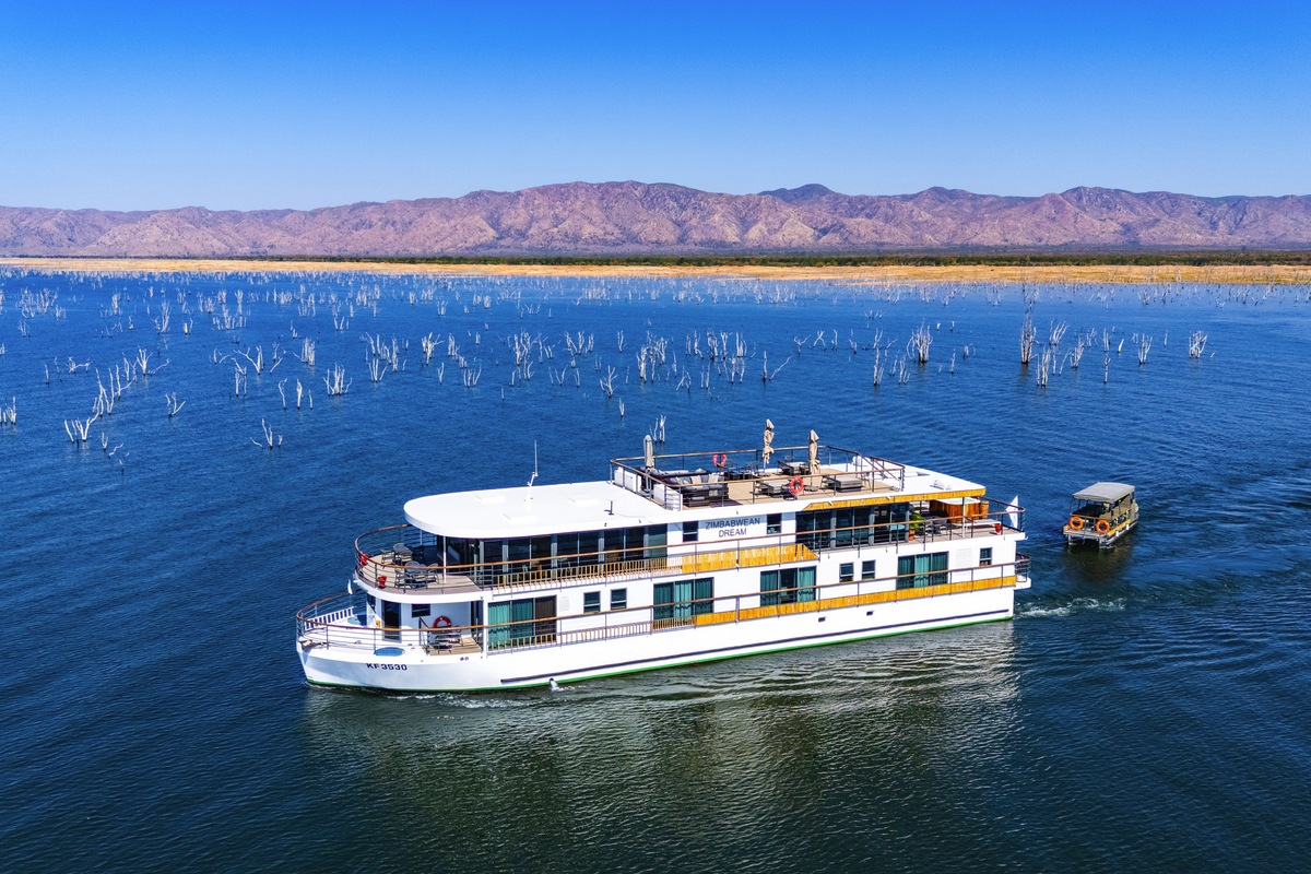 Safari Cruise along the Zambezi River - South Africa, Botswana, Namibia, Zimbabwe (port-to-port cruise)